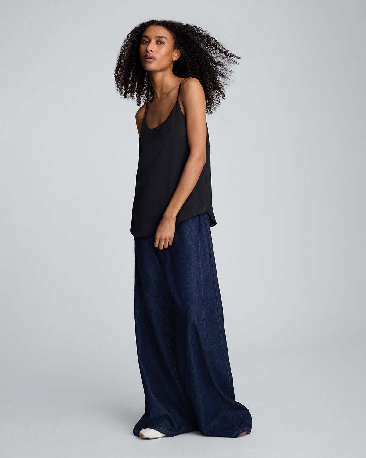 Blusa de tiras con escote redondo para mujer