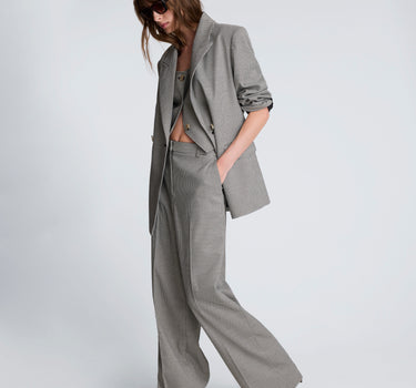 Pantalón boyfriend de tiro alto con corte ancho delantero para mujer