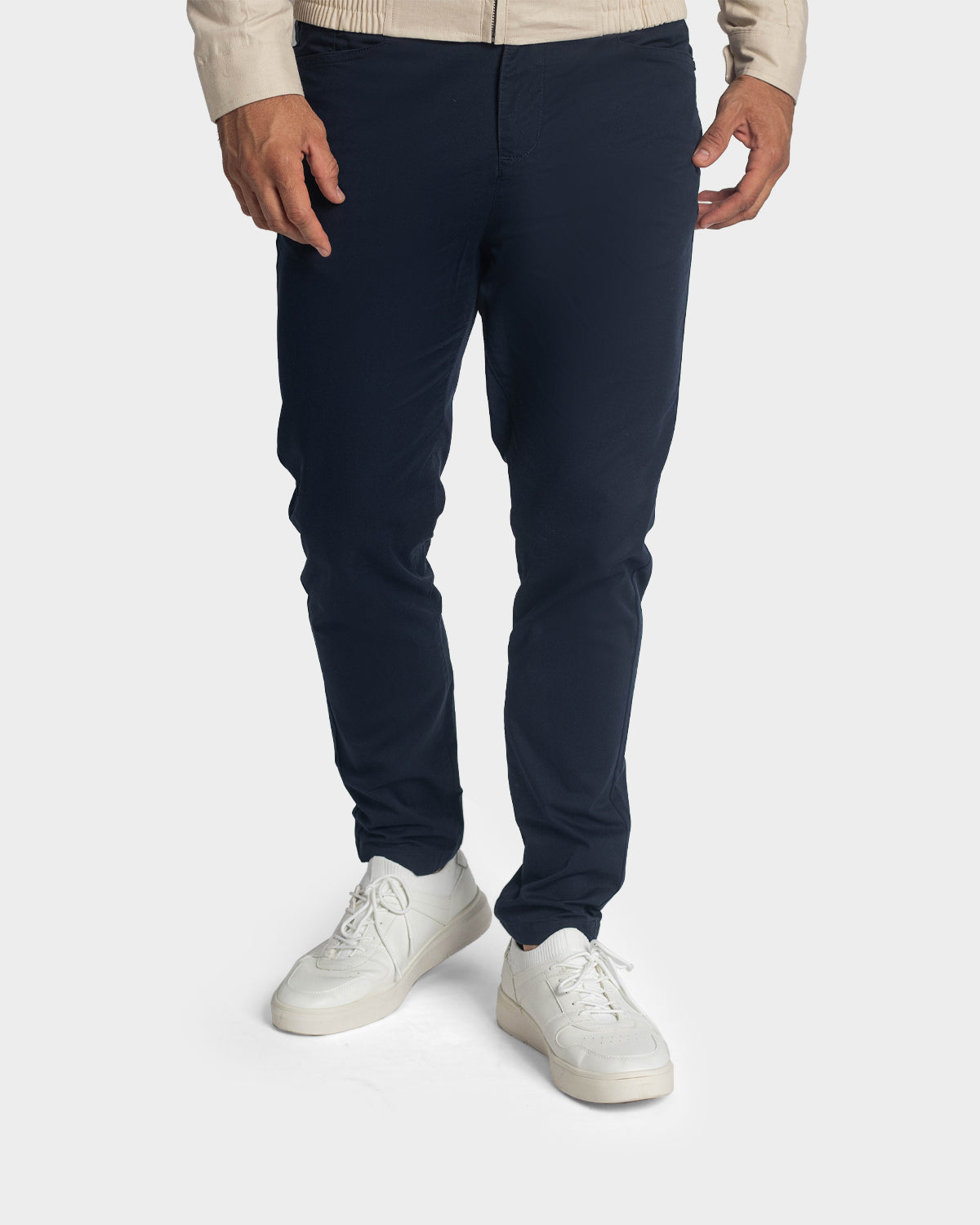 Pantalón casual tipo jean para hombre