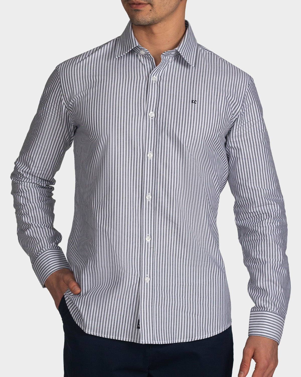 Camisa manga larga a rayas para hombre