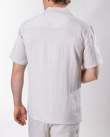Camisa casual manga corta diseño clásico regular fit para hombre