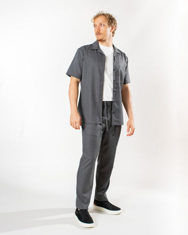 Camisa casual manga corta diseño clásico regular fit para hombre
