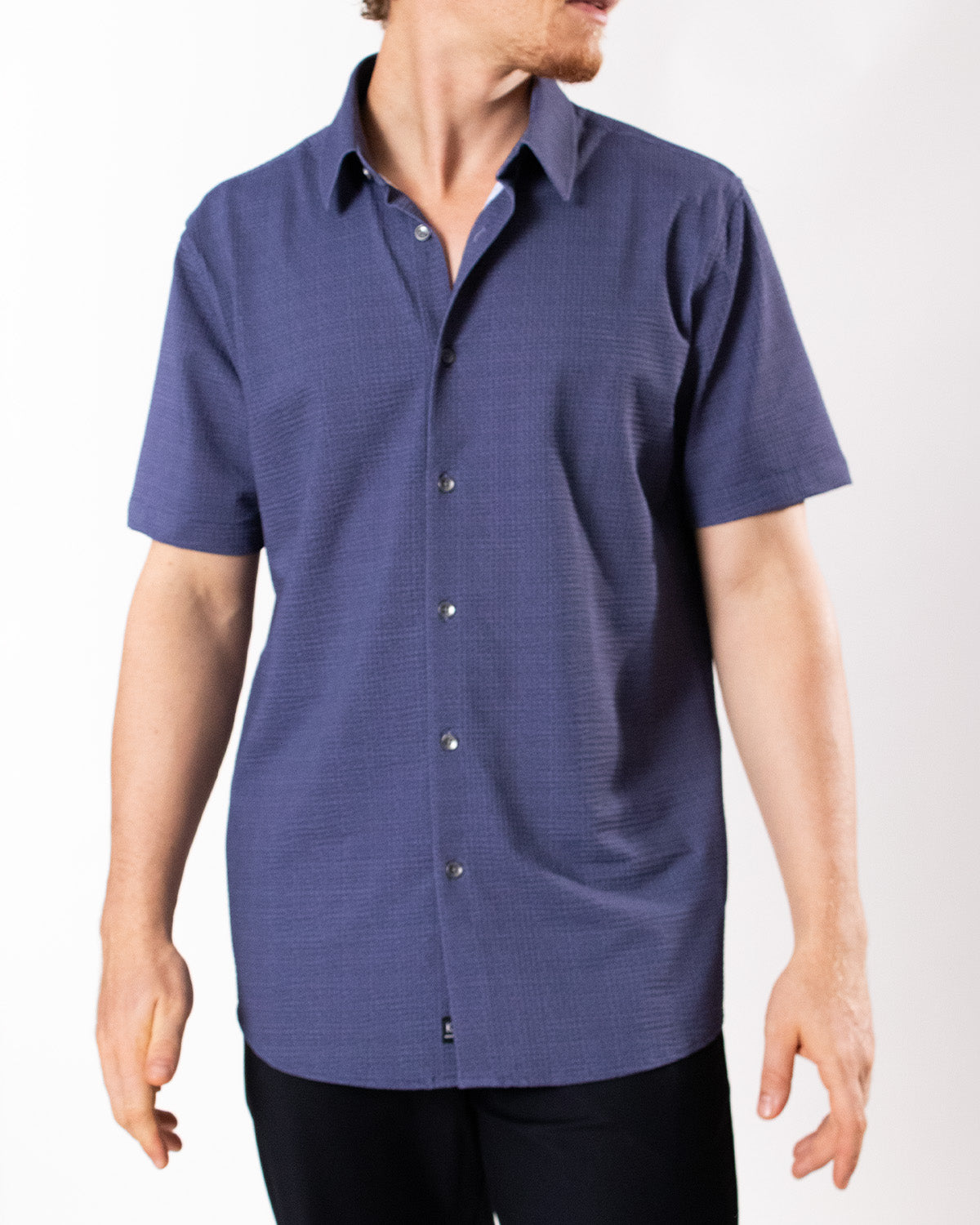 Camisa manga corta diseño a cuadros regular fit para hombre