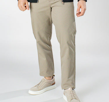 Pantalón casual diseño clásico regular fit para hombre