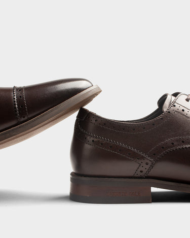 Zapatos de vestir de cuero para hombre carslie toe cap